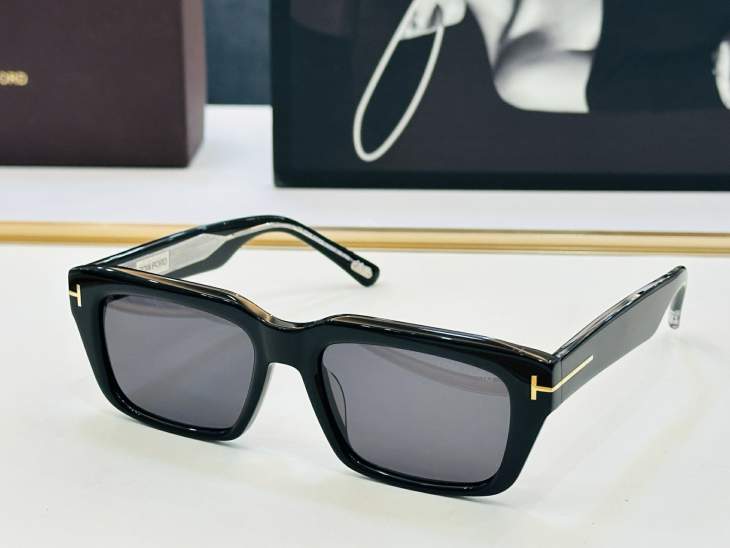 Picture of Tom Ford Sunglasses _SKUfw76017461fw